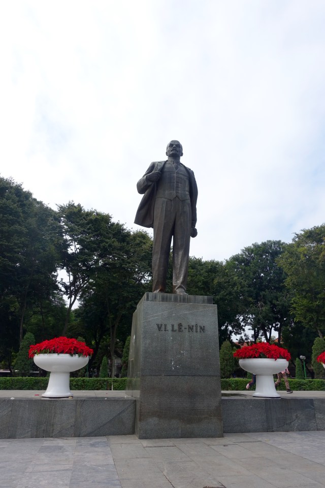 Lenin statue