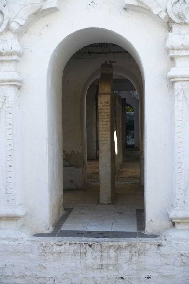 kuthodaw pagoda - world's largest book