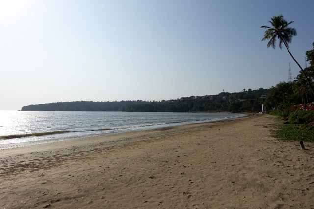 bambolim beach