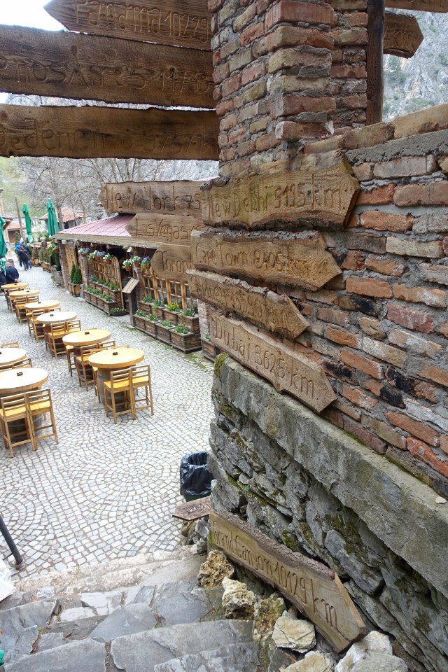 the grand canyon is only 10,000 kms away!