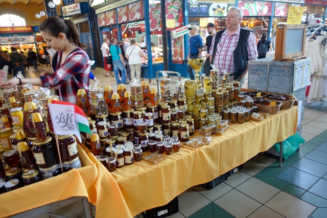 hungarian acacia honey? sweetest bestest honey