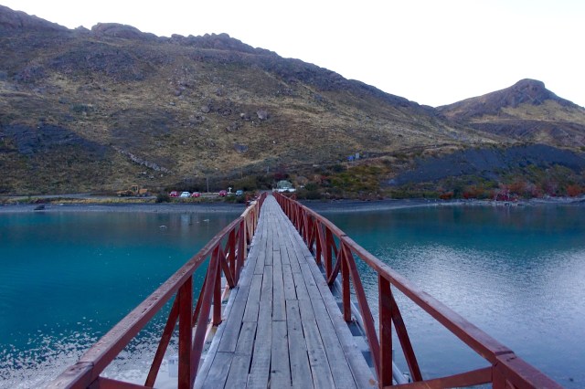 the bridge to the hotel, which is in on an island on the Lake Pehoe