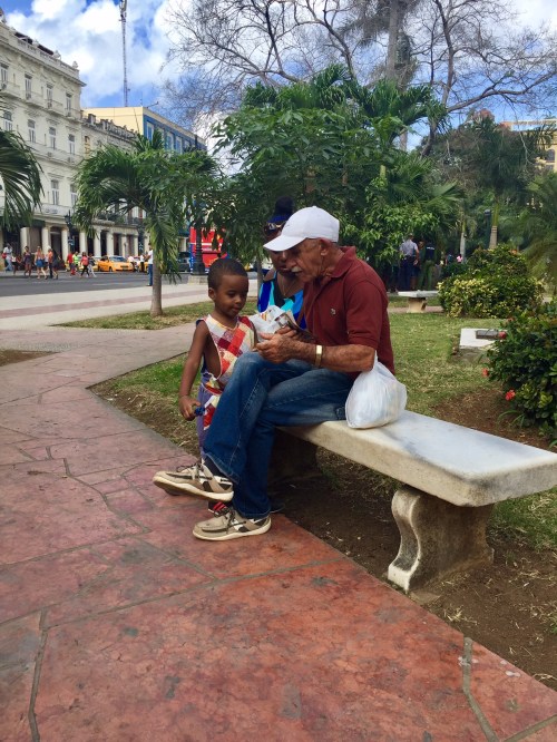 this baby got a capitán america.. look at them dimples!